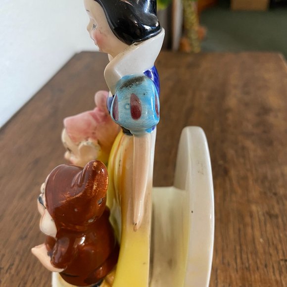Vintage Snow White Napkin Holder With Doc and Happy Salt& Pepper Shakers - Picture 5 of 16